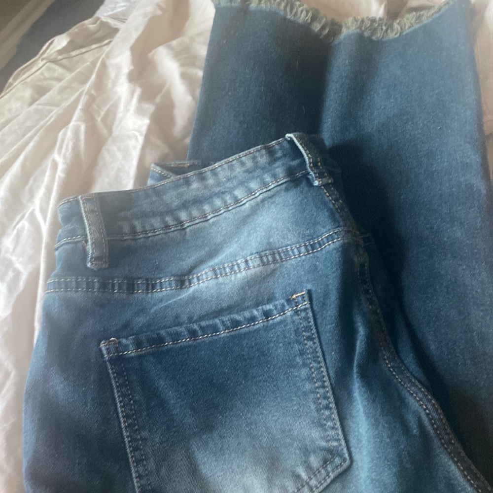 Jeans-generic insta company